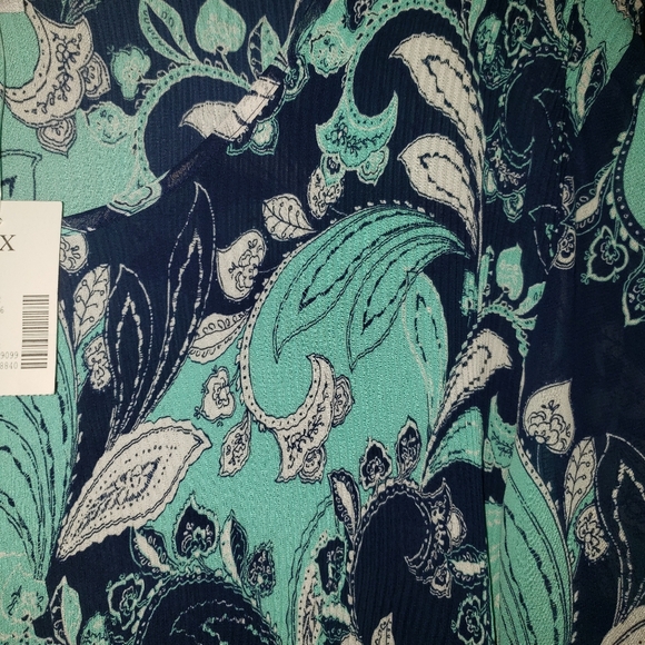 Plus Size 5X 34/36 New Catherines blouse Paisely Print shirt top blue - Picture 4 of 7